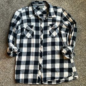 Women’s flannel button down shirt